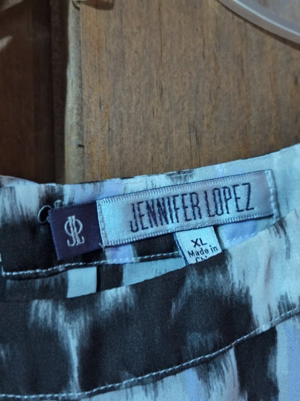 Jennifer Lopez Animal-Print Blouse XL - Picture 2 of 6